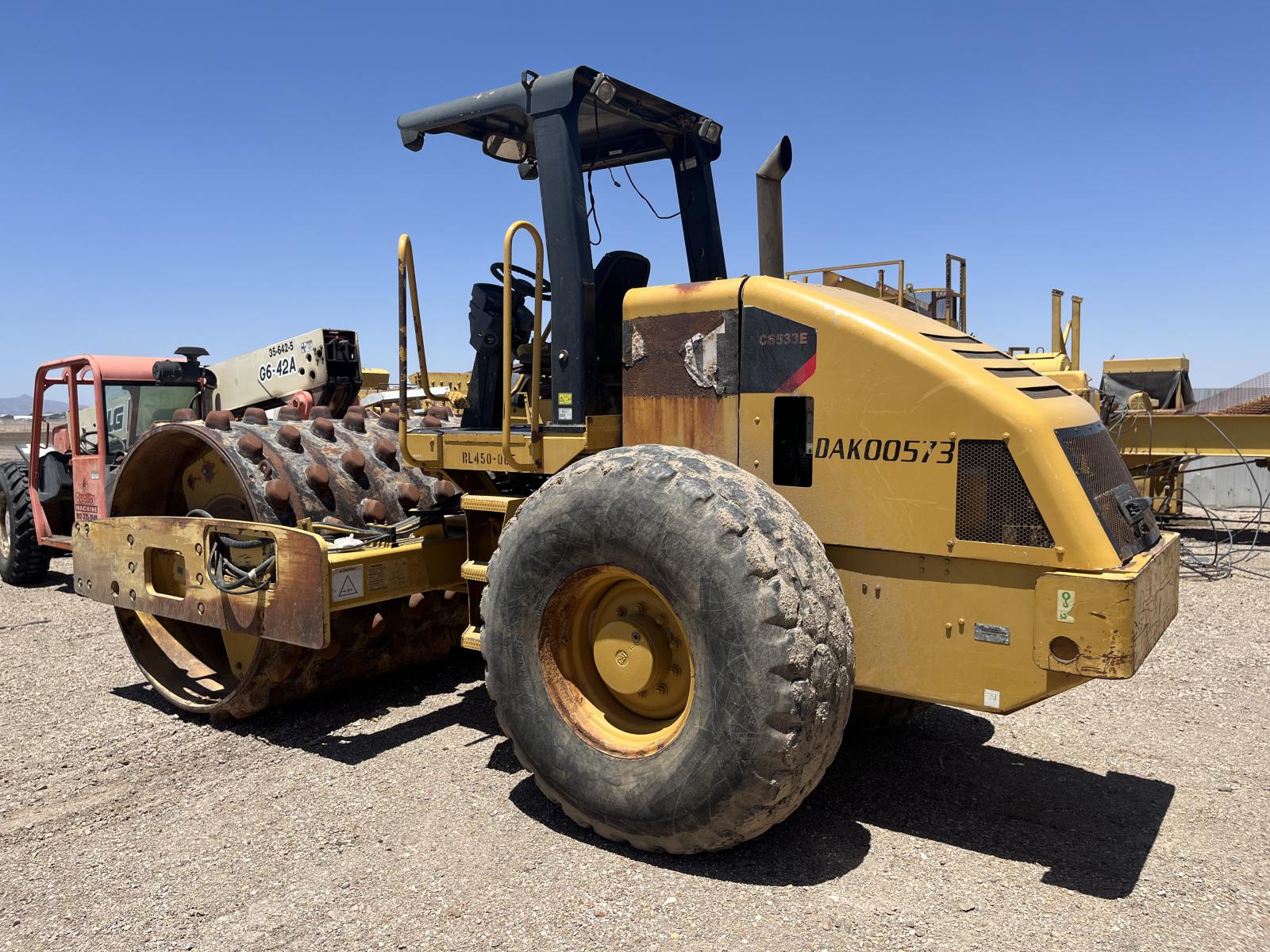 ./imagenes/INVOICE/2019/17609/COMPACTADOR PATA DE CABRA CATERPILLAR CS-533E (19).JPG